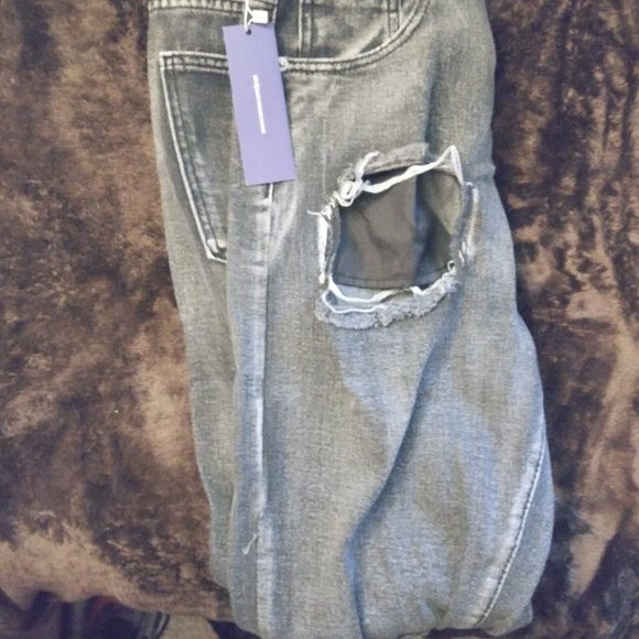 Brand New Men's Distressed Jeans - Picture 4 of 7